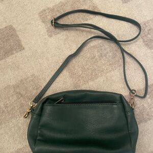 Elegant Green Leather Crossbody Bag